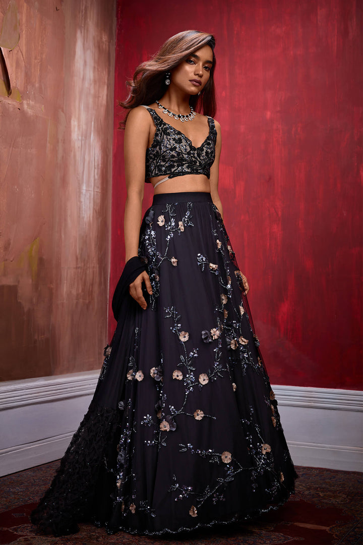Black 3d Flower Lehenga With Hand Embroidered Tie Up Blouse And Smocked Stole