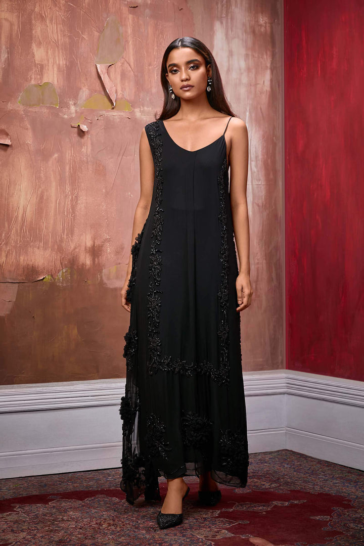 Black Toga Tunic With Tulle Flowers Embroidery And Trousers