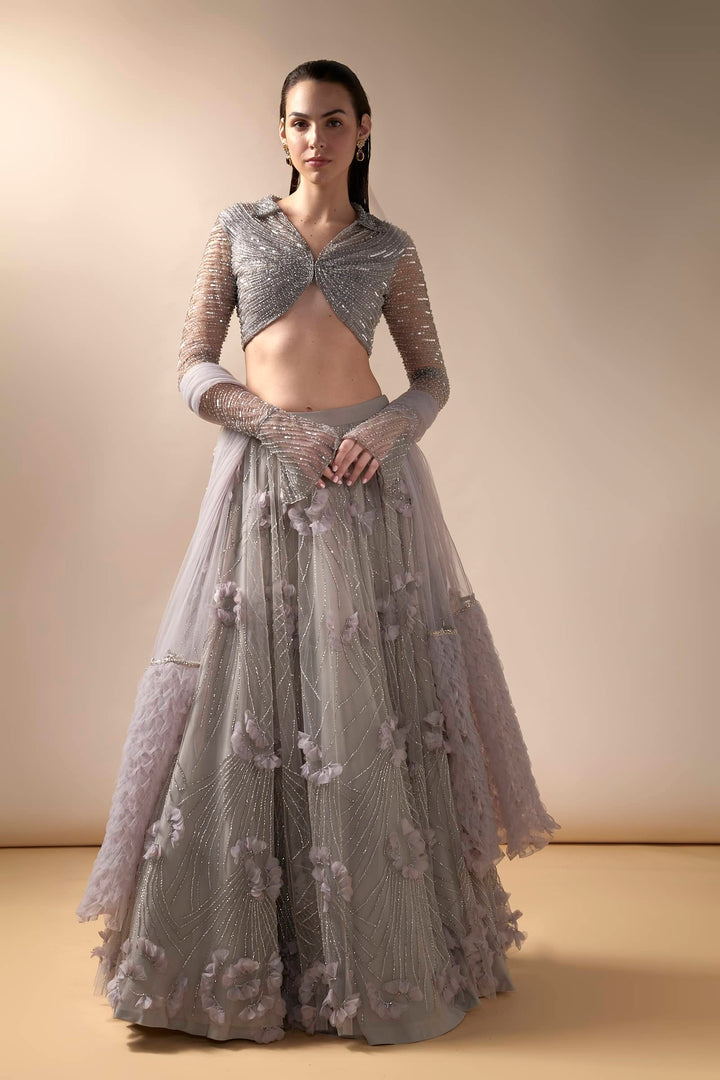 Lavender 3d Floral Spray Lehenga With Beaded Collar Blouse And Smocked Stole