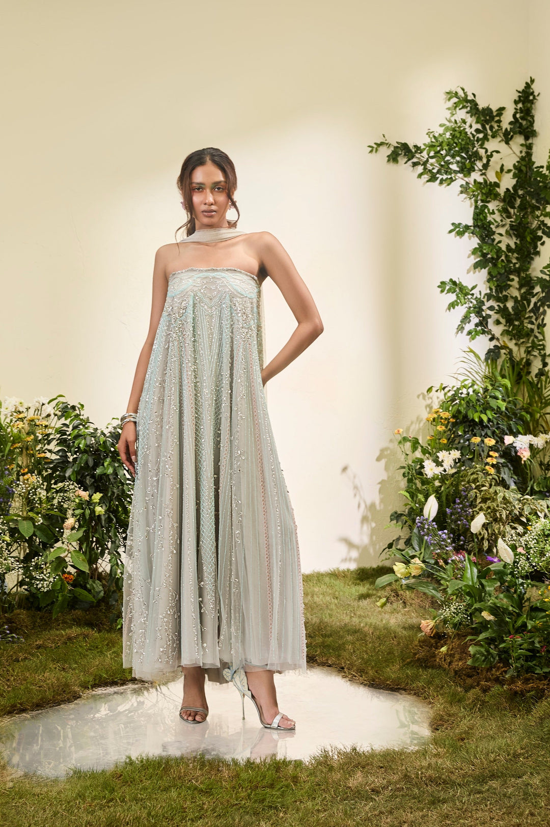 Multicolor Embellished Tent Dress With Tulle Stole