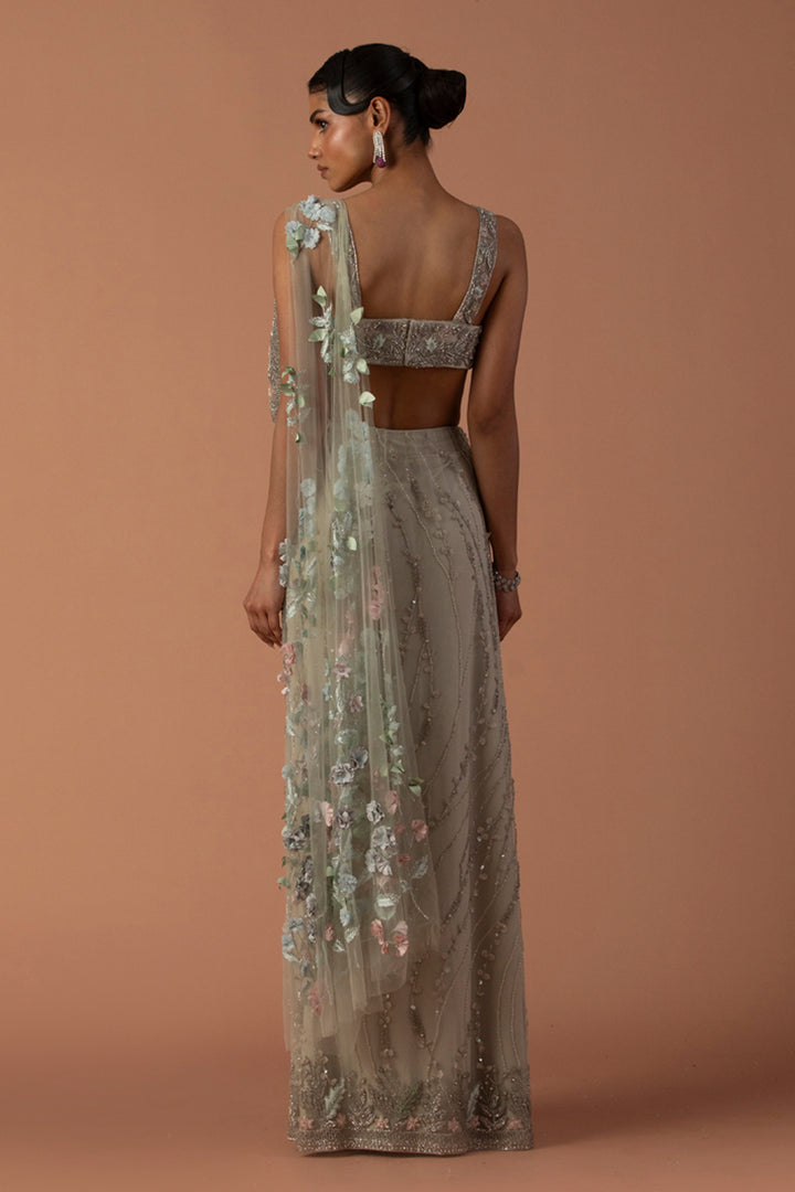 Mint Seaspray Saree With 3D Flower Palla And Thread-work Blouse (Pre-stitched)